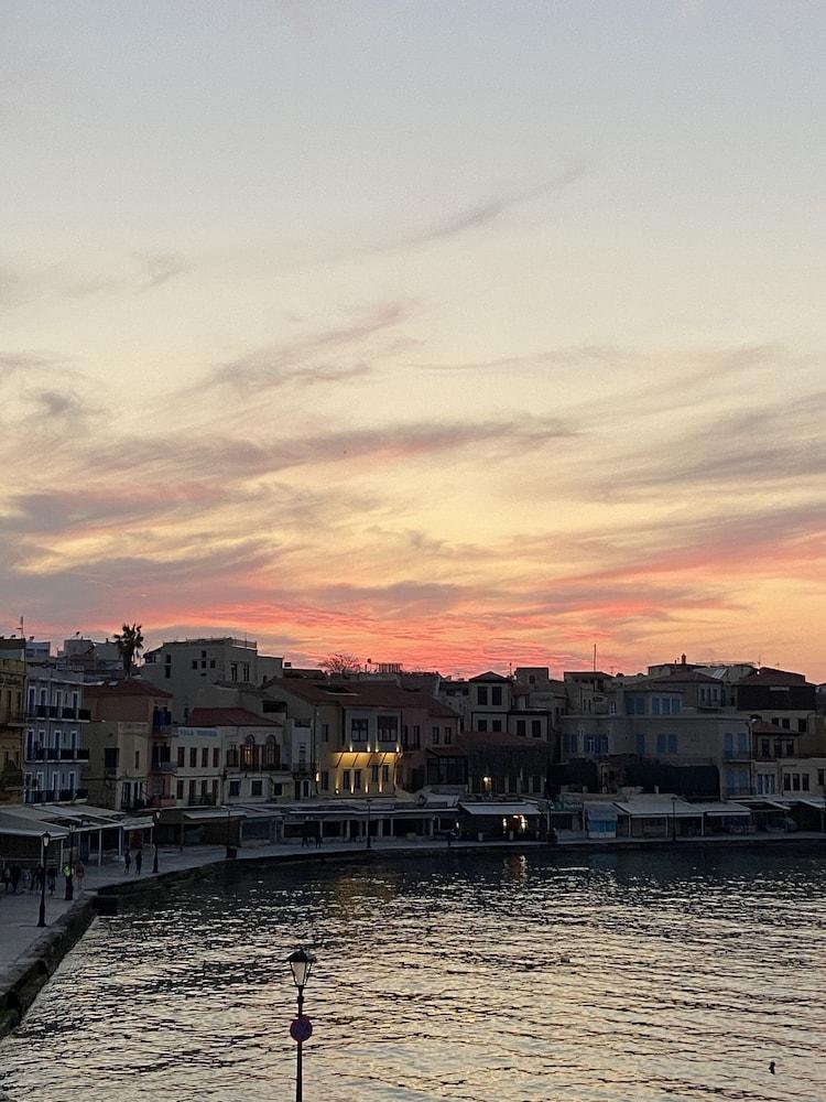 Divino Suites Chania Chania  ภายนอก รูปภาพ
